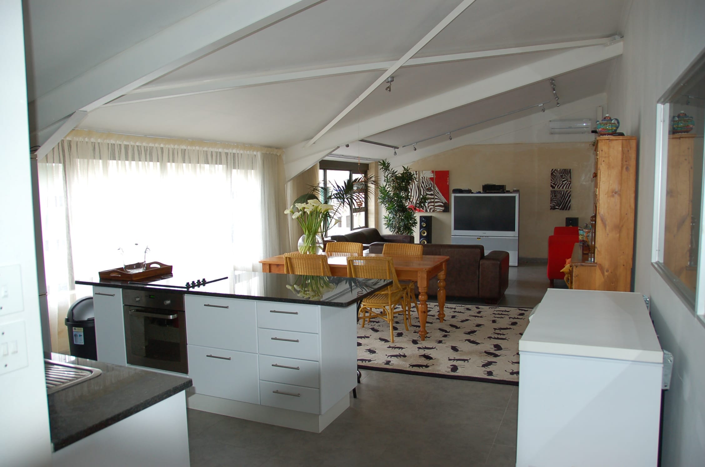 Nakara – Mezzanine